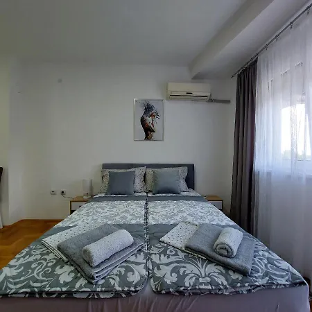 Apartman Tara Sremska Mitrovica Exterior foto