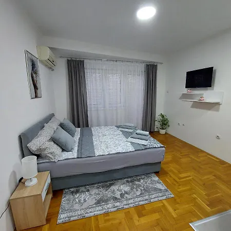 Apartman Tara Sremska Mitrovica Exterior foto