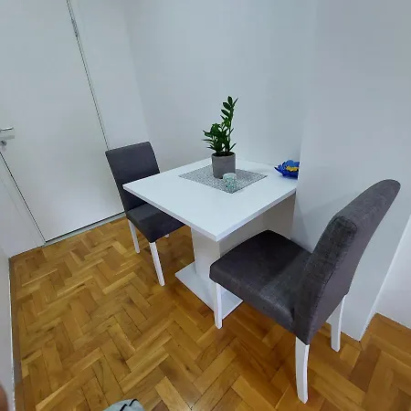 Apartman Tara Sremska Mitrovica Exterior foto